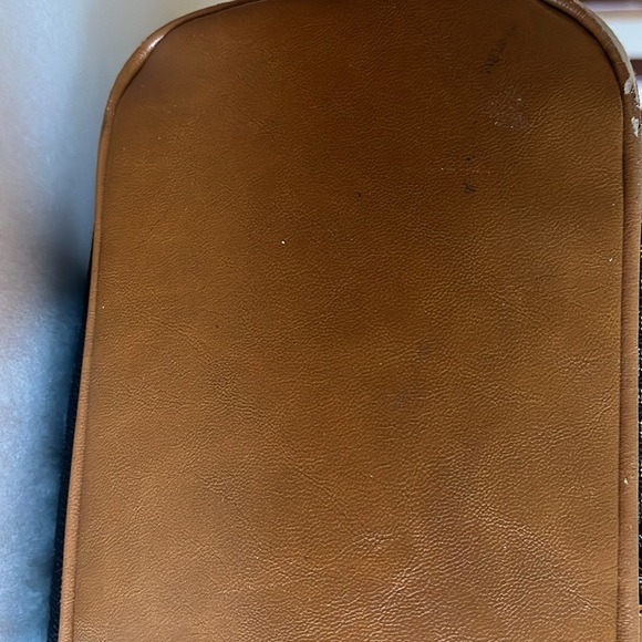 Giani Bernini
Block Signature Dome Satchel - Picture 2 of 7